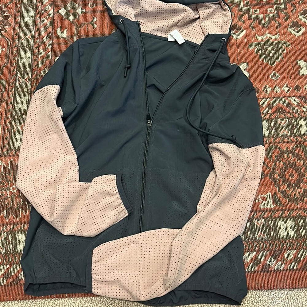 Vuori light weight jacket